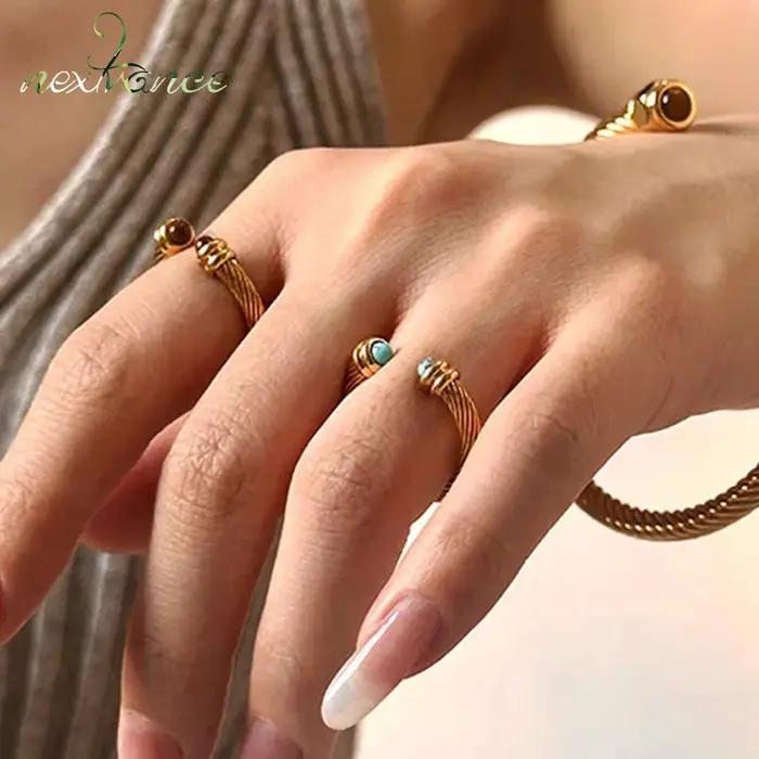 Bague Twisty Vintage en Forme de C en Acier Inoxydable Plaquée Or pour Femmes Occasions Spéciales Élégante Alliance de Mariage Bijoux