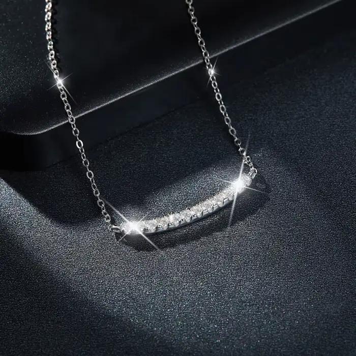 M-JAJA Moissanite sourire pendentif collier diamant collier pour femmes 18K plaqué or S925 en argent Sterling fête bijoux fins cadeau
