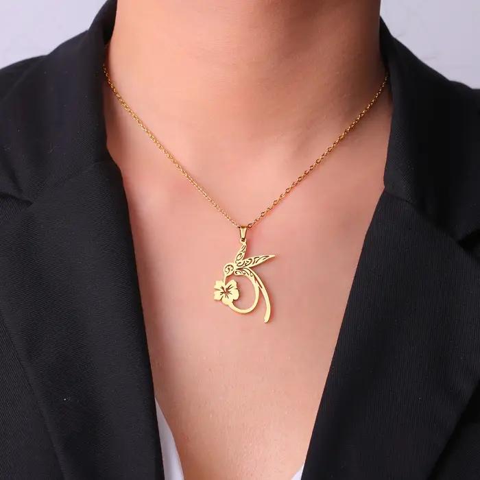 Collier pendentif Fleur Colibri acier inoxydable couleur or pour femmes occasions spéciales mariage anniversaire cadeau fantastique