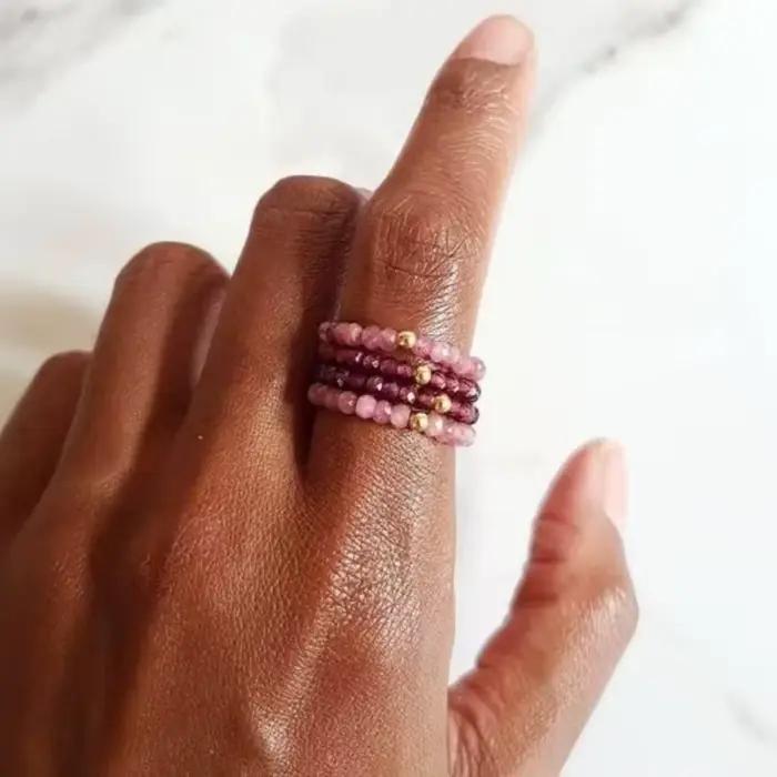 Bague réglable en plaqué or 18 carats avec pierre naturelle rose tourmaline pour femmes, design boho chic, ajustable, pour soirées et cérémonies