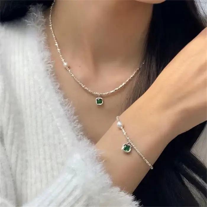 Collier de perles avec pendentif vert émeraude en argent Sterling 925 pour femmes