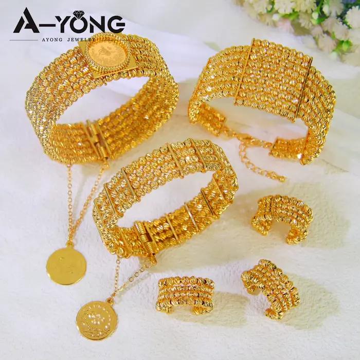 Ensemble de bracelets et bagues de mariage de luxe