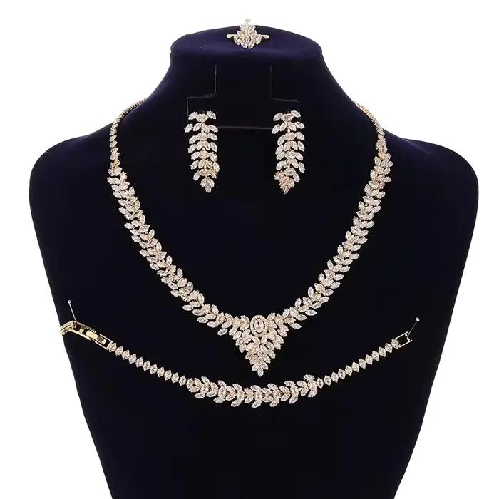 Ensemble de bijoux HADIYANA