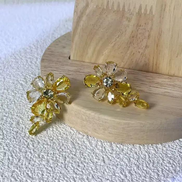 Collier à fleurs à breloques Original pour femmes, ensemble de bijoux fins tendance, boucles d'oreilles bonbons en cristal, Bracelet, accessoires de fête, 2025