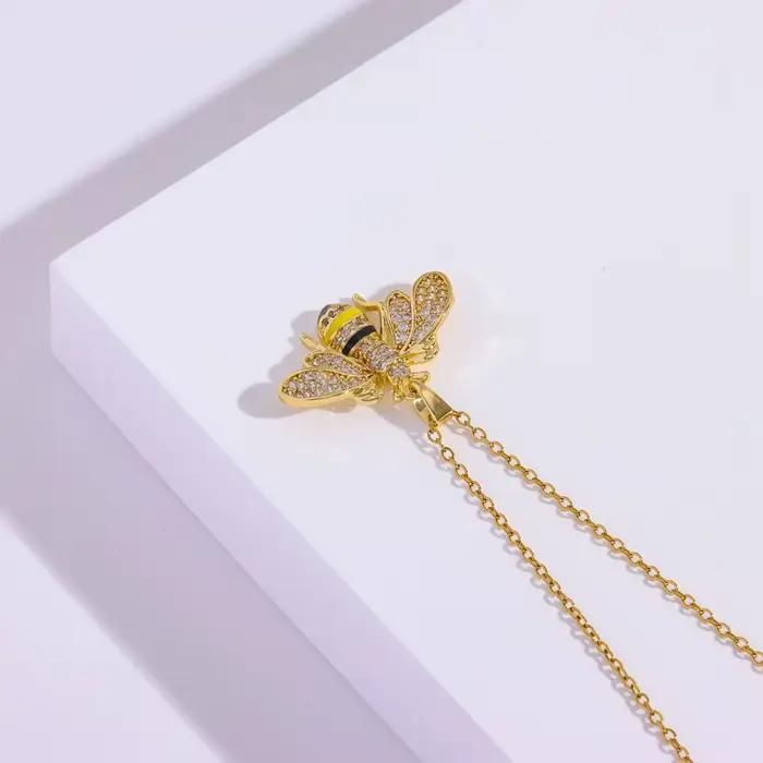 Collier de luxe avec pendentif abeille en cristal de zircon plaqué or 18 carats pour femmes modernes occasions spéciales