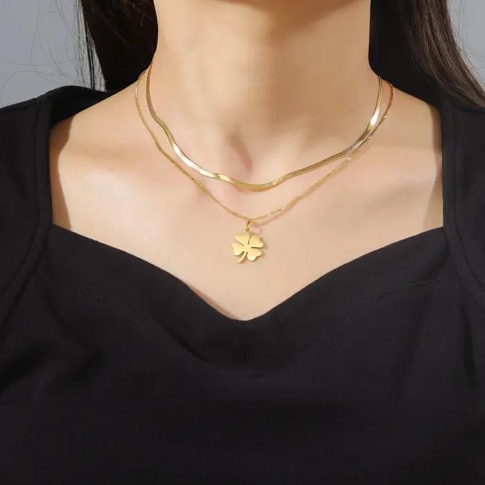 Collier Cazador trèfle porte-bonheur acier inoxydable or pour femmes anniversaire et occasions spéciales