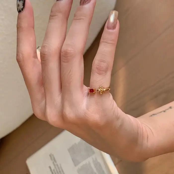 Bague Pinky en or Iris rubis de Style Royal pour femmes