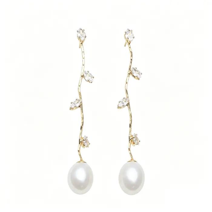 Boucles d'oreilles en perles d'eau douce cultivées plaquées or pour femmes, style classique, idéal pour les occasions spéciales, anniversaire, fête, blanc, rose, violet, gris, noir