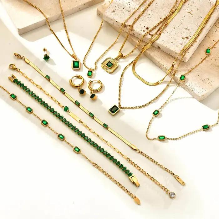 Collier pendentif zircon vert rétro pour femme luxe occasion spéciale cadeau anniversaire style moderne acier inoxydable plaqué or zirconium personnalisable
