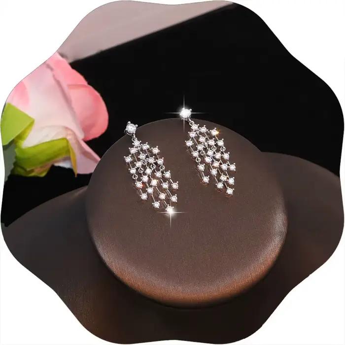 Parure de bijoux indiens CZ classique avec plaqué or 14 carats pour femmes occasions spéciales anniversaires et mariages