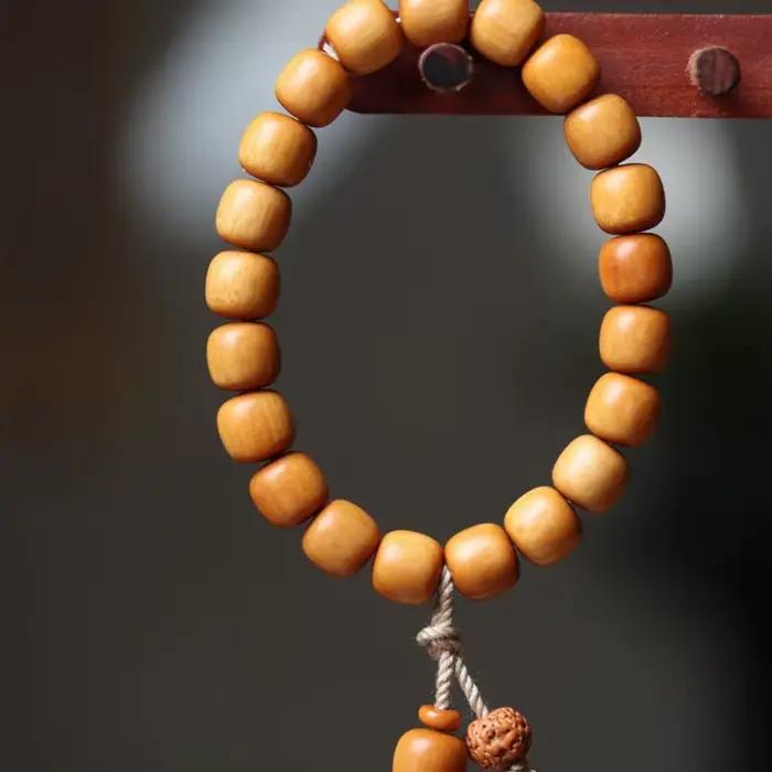 Bracelet en bois de santal de montagne ancienne, petit pendentif en diamant, Style artisanal unisexe, bijoux Mala, cadeau de vacances