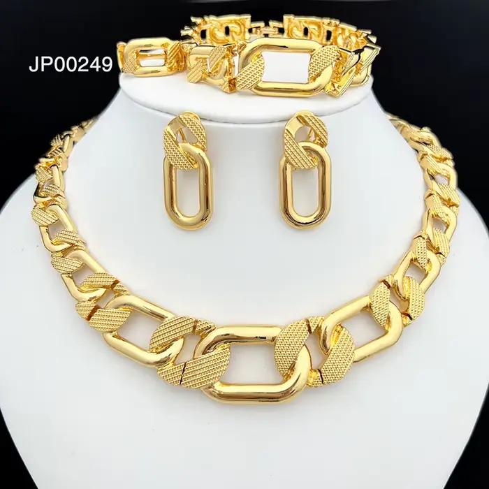 Ensemble de bijoux à la mode Dubai plaqué or 24 carats pour femmes avec collier boucles d'oreilles bague bracelet occasions spéciales soirée mariage
