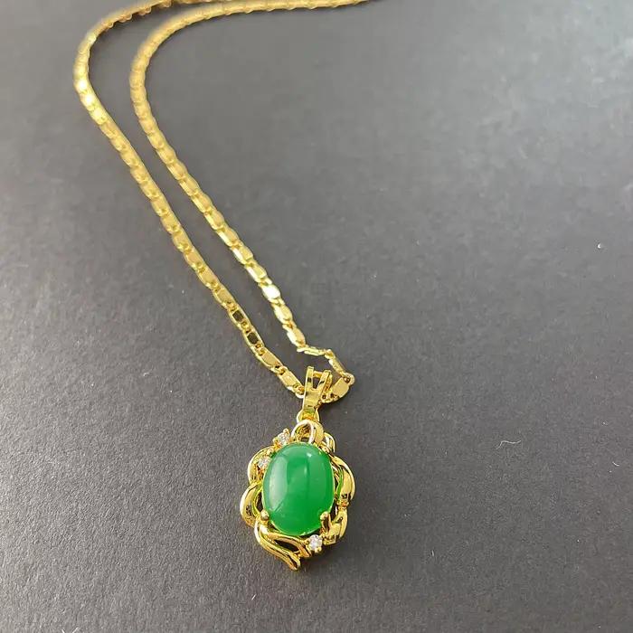 Ensemble de bijoux avec pendentif émeraude plaqué or 24 carats