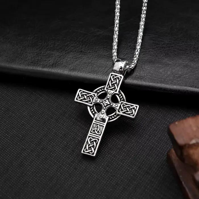 Collier pendentif croix celtique viking mode homme bijou traditionnel pour hommes occasions spéciales cadeau punk hip-hop