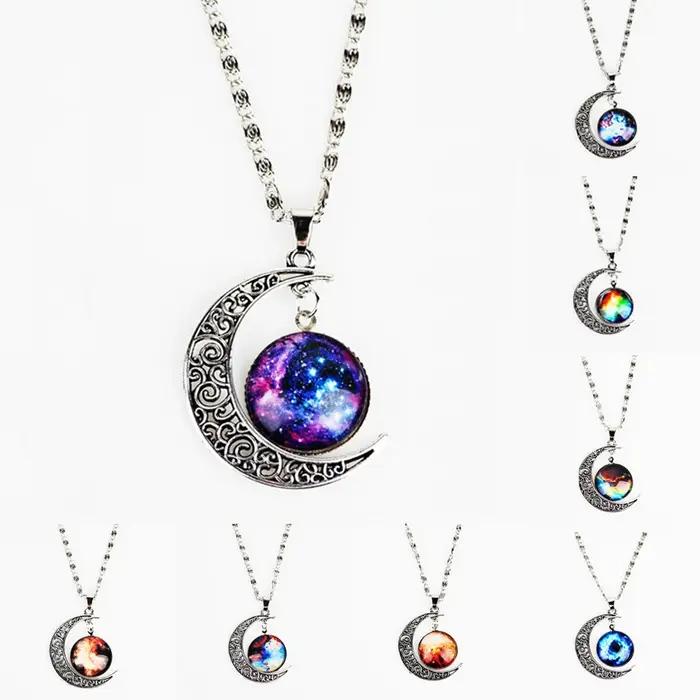 Collier bohème avec pendentif rond en verre de lune