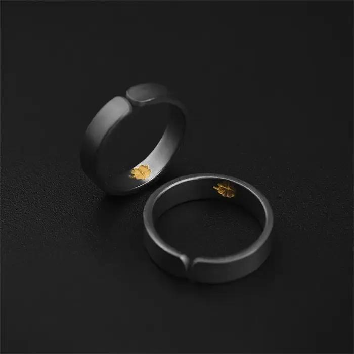 Bague classique en forme de feuille de trèfle en or pour hommes