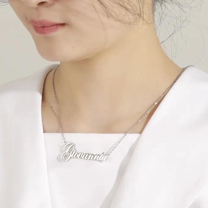 Collier personnalisé avec nom et Logo