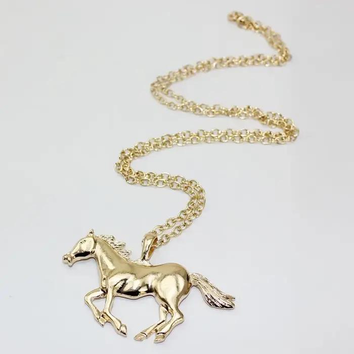 Collier à breloque cheval plaqué or plaqué argent élégant pour homme femme occasions spéciales style classique mode animal de compagnie