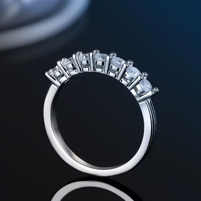 Bague en moissanite testée au 100% positivement au testeur de diamants