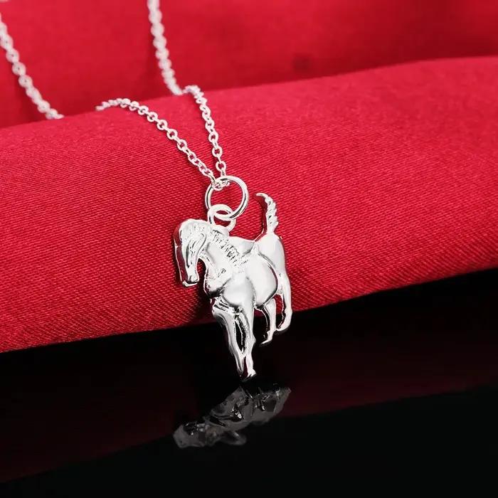 Collier en argent sterling 925 avec pendentif cheval élégant pour femmes occasions spéciales et parties