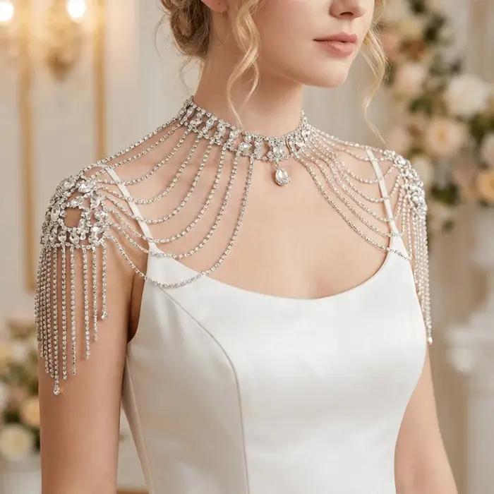 Collier de épaule en strass au design luxueux