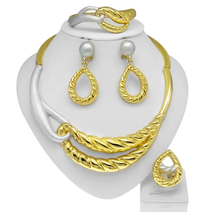 Ensemble de bijoux plaqués or pour dames