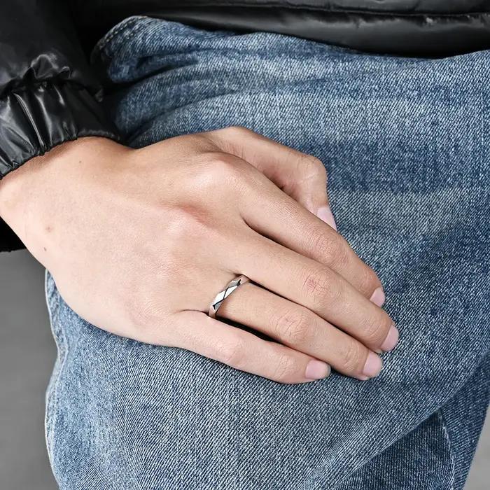 Bague plaquée or 18 carats en acier inoxydable coupe diamant pour femme mariage carnavals occasions spéciales style preppy minimaliste coréen