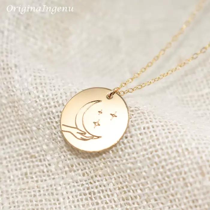 Collier en or 14K bohème à la main avec pendentif rond pour femmes occasions spéciales