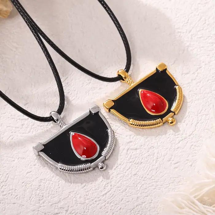 Collier en acier inoxydable pour femmes avec pendentif en émail unique et chaîne en corde noire pour soirée élégante et cadeau spécial