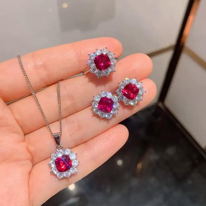 Ensemble de bijoux de mariage complet avec collier boucles d'oreilles et bague en émeraude et rubis géométriques pour femme