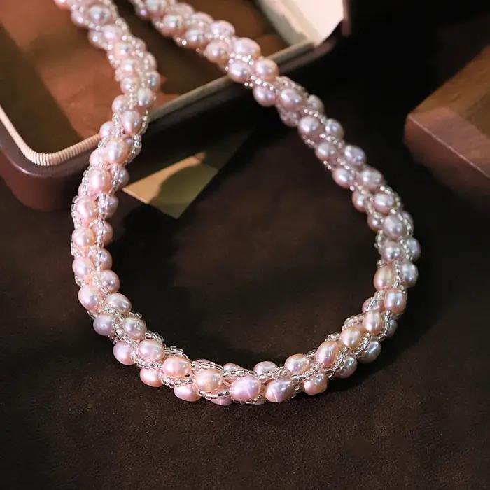 Collier de perles d'eau douce naturelles violettes