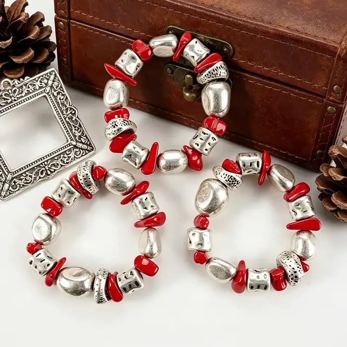 Ensemble de trois bracelets à perles rouges et argent vieilli style bohème pour femme