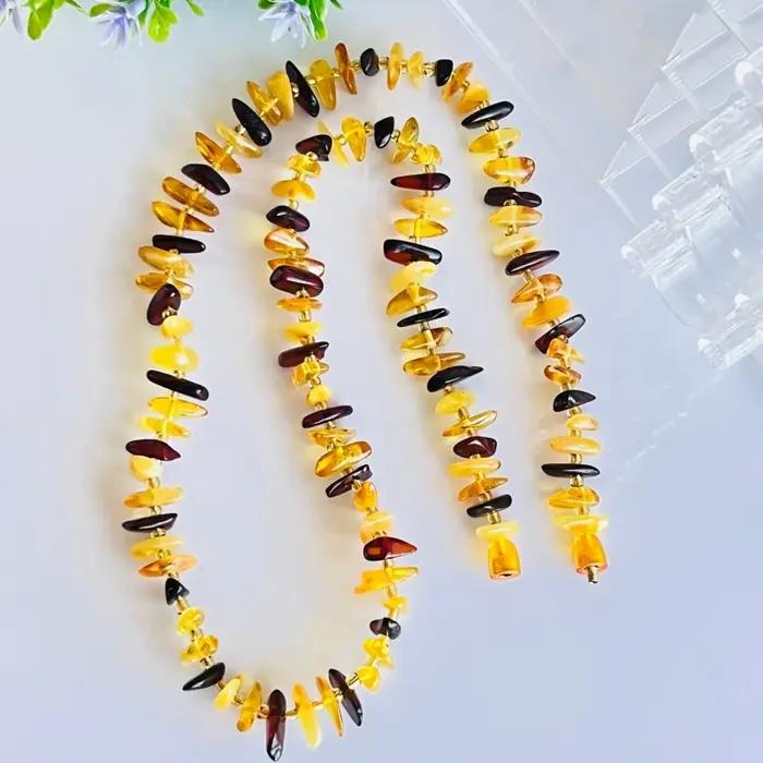 Collier ras du cou en ambre naturel brut de la Baltique pour femmes avec motifs géométriques et bienfaits thérapeutiques occasions spéciales et quotidienne