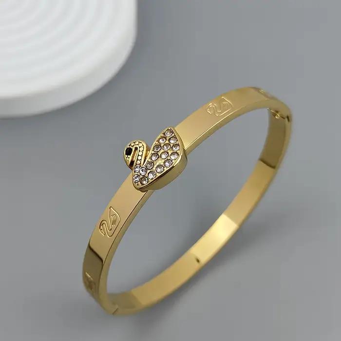 Bracelet en acier inoxydable plaqué or 18 carats