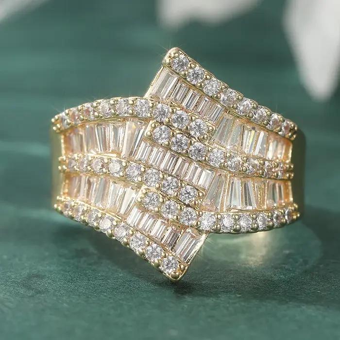 Bague de fiançailles élégante et luxueuse pour dames