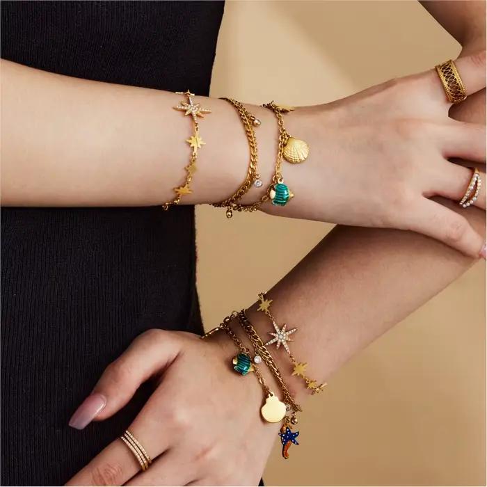 Bracelet à breloques océan pour femmes en acier inoxydable plaqué or 18 carats breloques créature marine romantique et mignon ocasionnels spéciaux