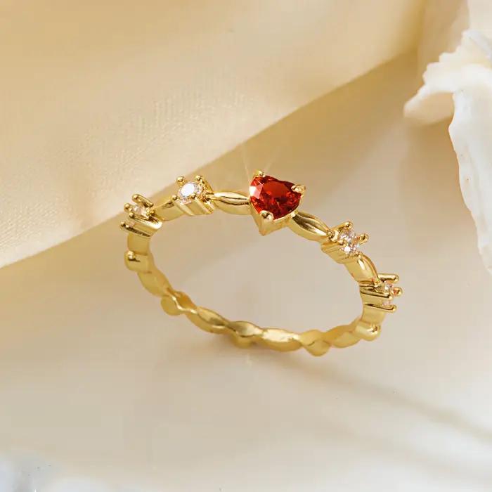 Bague en laiton cœur rouge délicat pour femme, style coquette, texture texturée, bijou de doigt mini