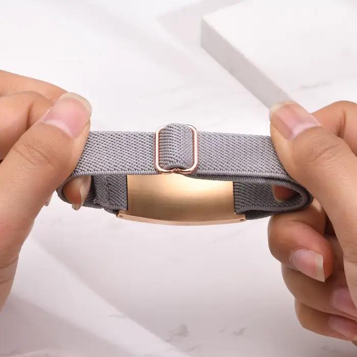 Bracelets personnalisés en acier inoxydable doré avec gravure textuelle pour hommes et femmes occasions spéciales