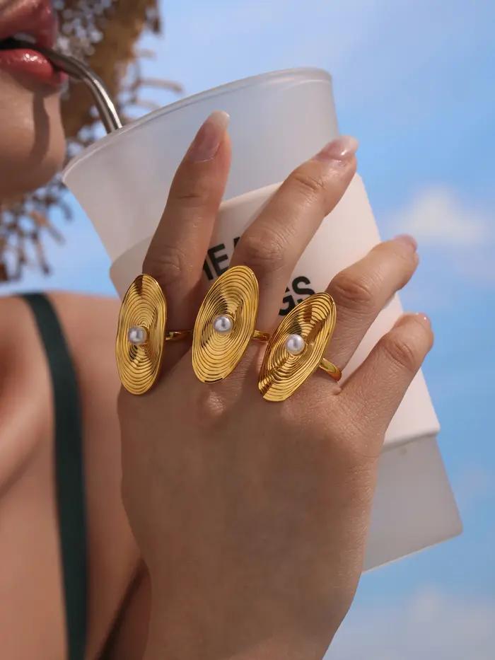 Bague de cocktail en acier inoxydable plaqué or 18 carats à empreintes digitales pour femmes style hip-hop rock pour soirées et occasions spéciales