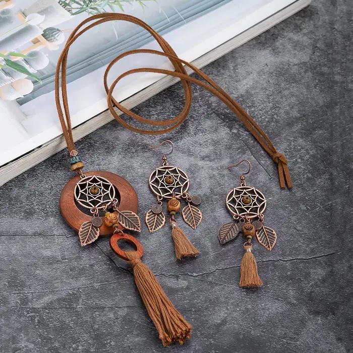 Ensemble de boucles d'oreilles en plumes pour femmes