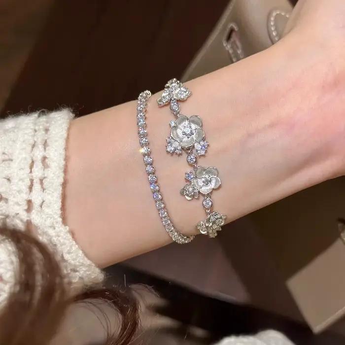 Bracelets Vintage à fleurs éblouissantes brossées pour femmes, classique, exquis, incrusté de diamants, bijoux fins pour banquet et mariage