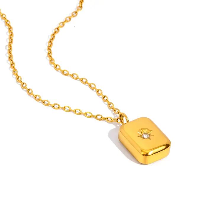 Collier exquis avec pendentif briolette et carré pour femme | Chaîne plaquée or 18 carats en acier inoxydable poli