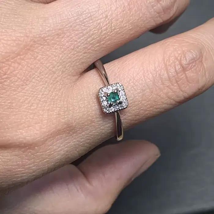 Bague en émeraude naturelle ajustable 60 carats pour femme style romantique vintage élégante à offrir pour occasions spéciales