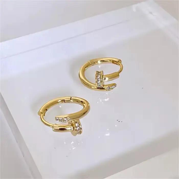 Charmante boucle d'oreille ronde en cristal brillant pour femmes