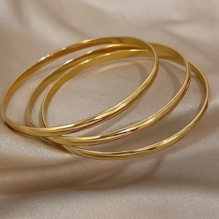 Bracelet en acier inoxydable plaqué or brillant 18 carats pour femmes