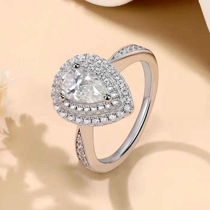 Bague de fiançailles LinkerLove en argent S925 avec moissanite taille poire 1 carat et double halo d'accentuations en