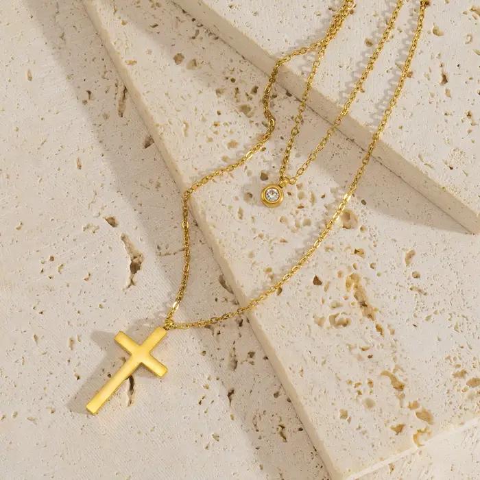 Collier superposé pour femme, double pendentif empilable avec CZ et croix, bijoux tendance en acier inoxydable, étanche et hypoallergénique