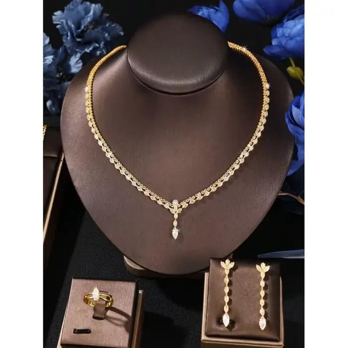 Ensemble de bijoux de mariée en strass doré élégant et luxueux pour cérémonie d'engagement et occasions spéciales femmes