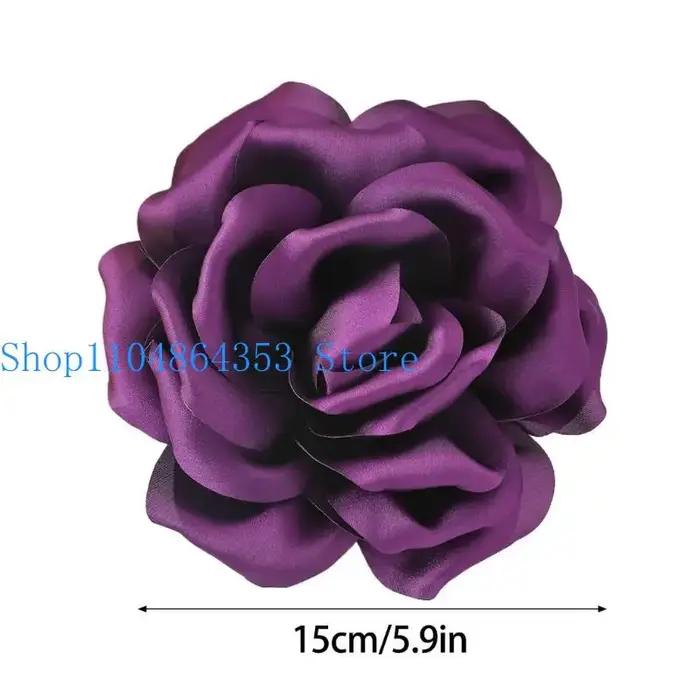 Broche Fleur Chic 15 cm en Tissu Rose – Épingle de Revers Élégante pour Femme
