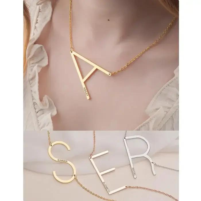 Collier en acier inoxydable avec 26 lettres anglaises